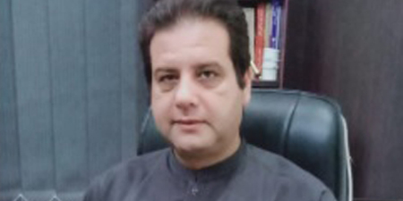   KP official abuses and threatens DawnNews bureau chief
