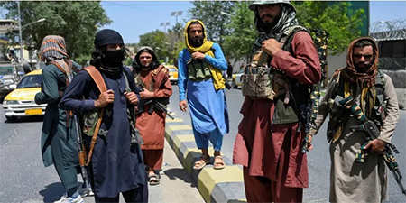 Pakistani journalist Mateen Khan, cameraperson arrested in Kandahar