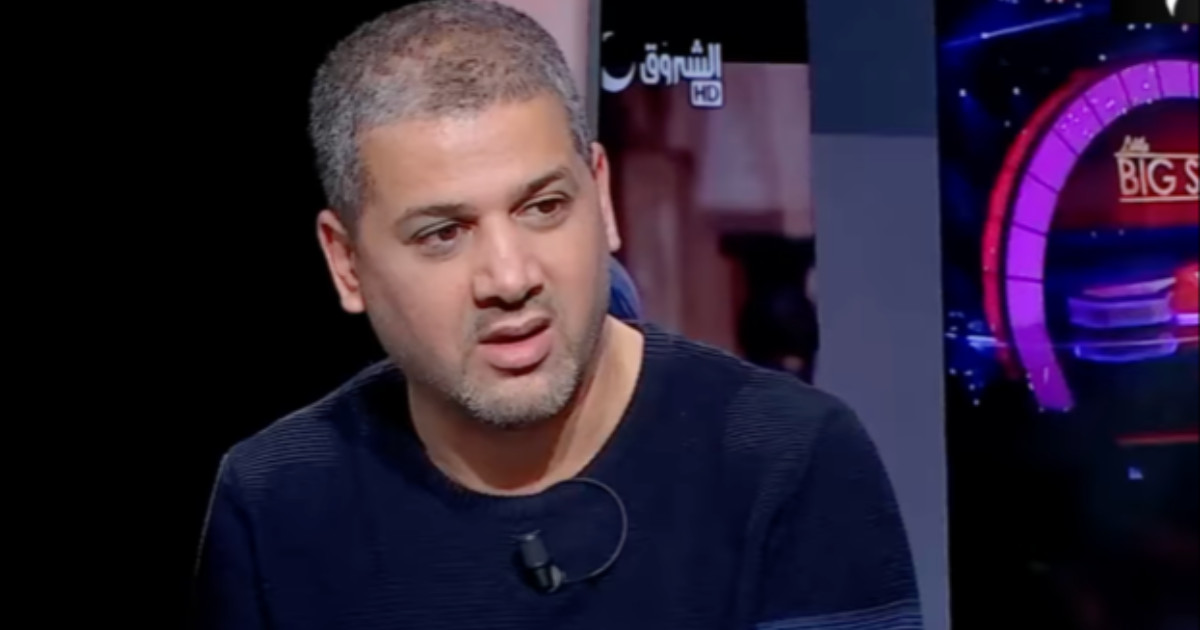 Algerian authorities detain two journalists before elections