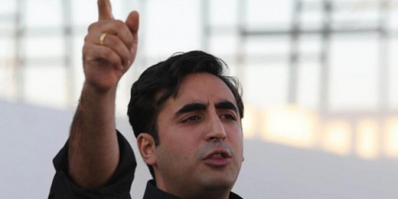 Bilawal reacts angrily to Mubashir Zaidi's 'Sindh card' tweet