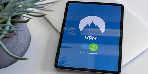 Dawn calls out government for hypocrisy in VPN and social media ban