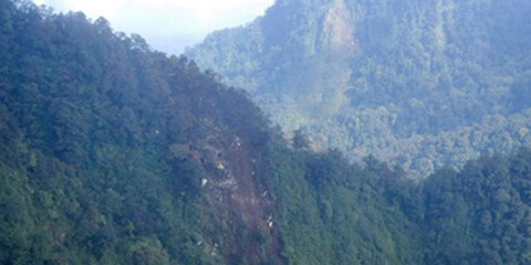 Five journalists killed in plane crash