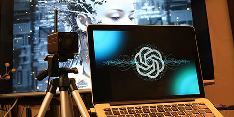 Human-in-the-loop AI reshapes newsroom editing