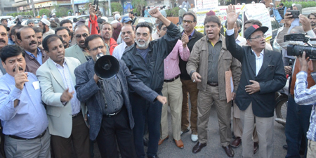 IFJ urges Pakistani media houses to reinstate laid-off workers