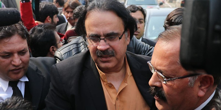 IHC reserves decision on Dr. Shahid Masood's post-arrest bail