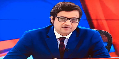 Indian anchor Arnab Goswami has egg on his face