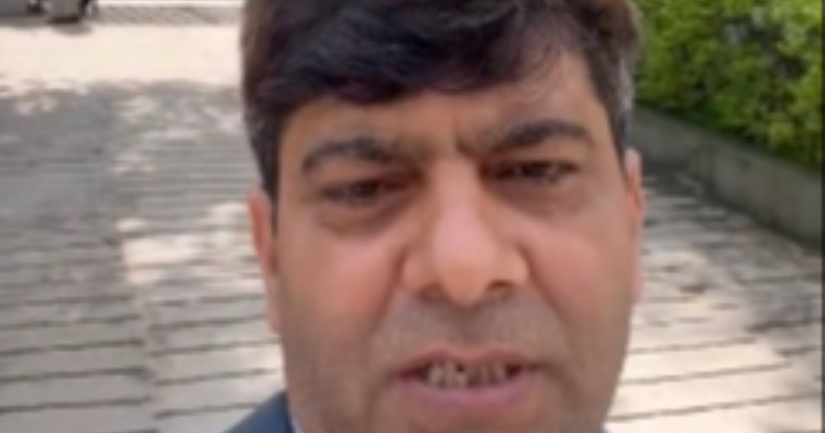 Journalist protests unpaid dues, targets media owner