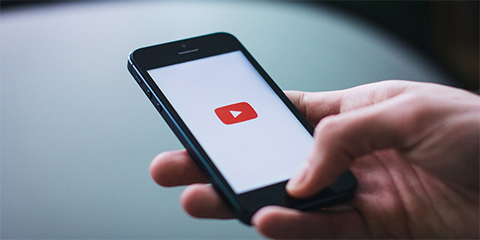Journalist Sanaullah Khan alleges FIA blocking accounts of YouTubers and families