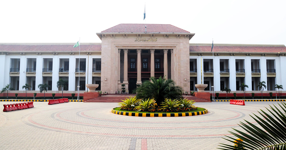 Journalists outraged over treatment of KP leaders in Punjab Assembly