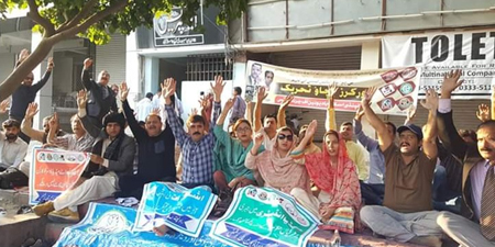 Journalists protest in front of Express Group offices