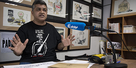 Malaysian cartoonist Zunar investigated over criticism of state official 