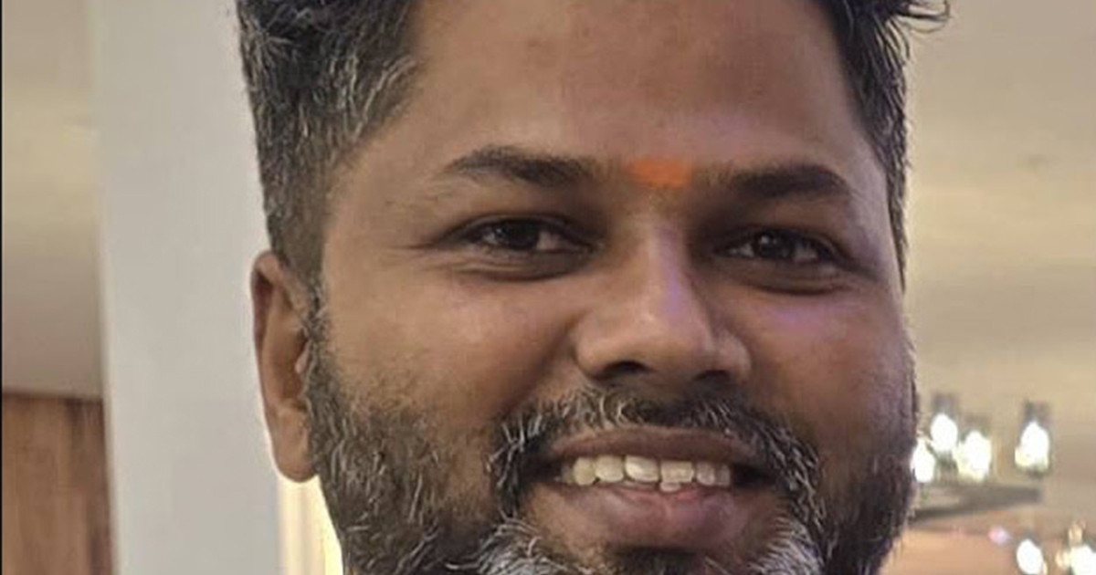 Malaysian police charge journalist over trespass report