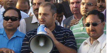PFUJ terms raid on ailing journalist Shabbar Azami's house a shameless act