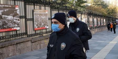 Turkish police raid Mezopotamya News Agency, detain journalist 