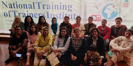 Women journalists demand 33 percent representation in PFUJ and other bodies   